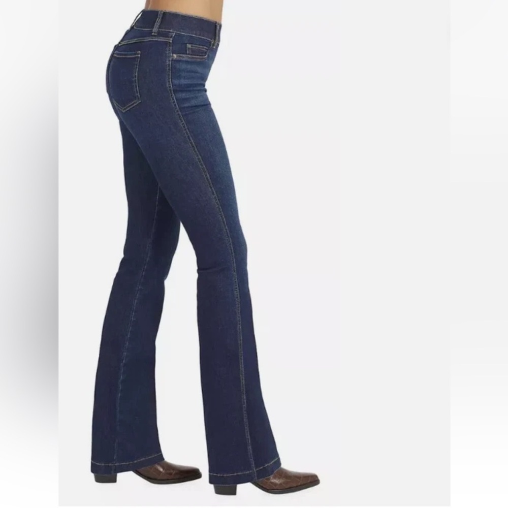 Spanx  Flare Jeans Midnight Shade Pull-on Stretch Boho Western Denim Size M NWT - Picture 4 of 16